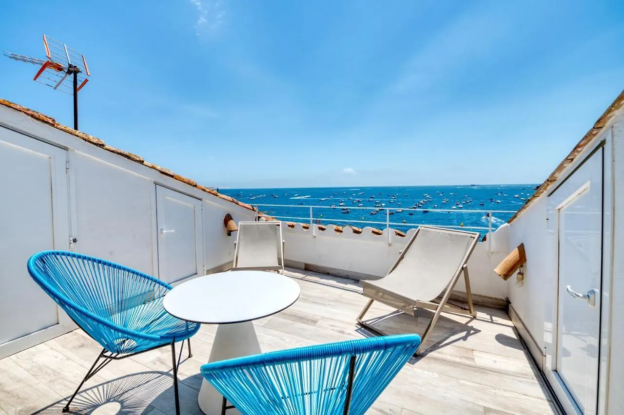 Exclusive Position Front Line Apartments Calau Calella De Palafrugell España
